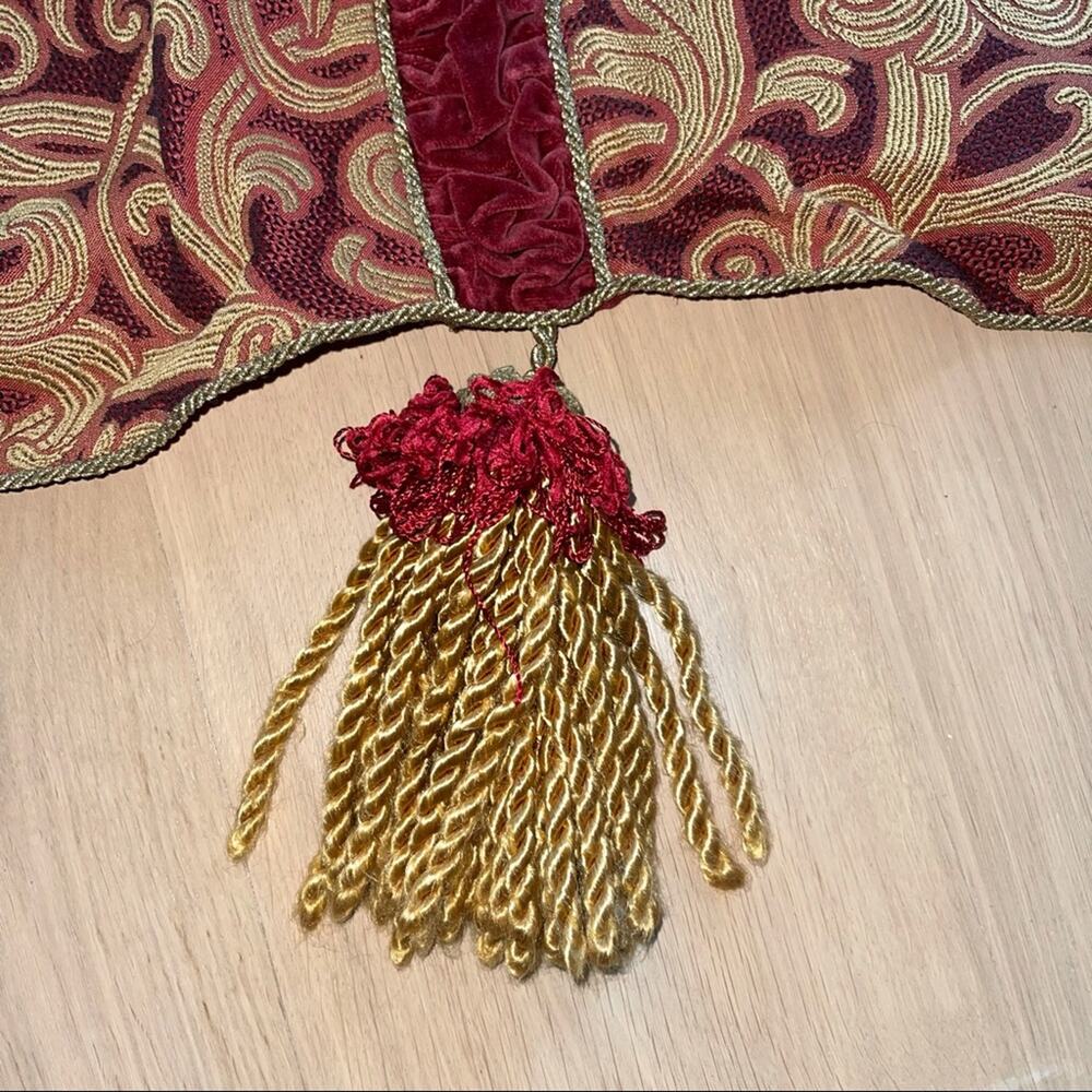 Christmas Tree Skirt - Picture 3 of 10